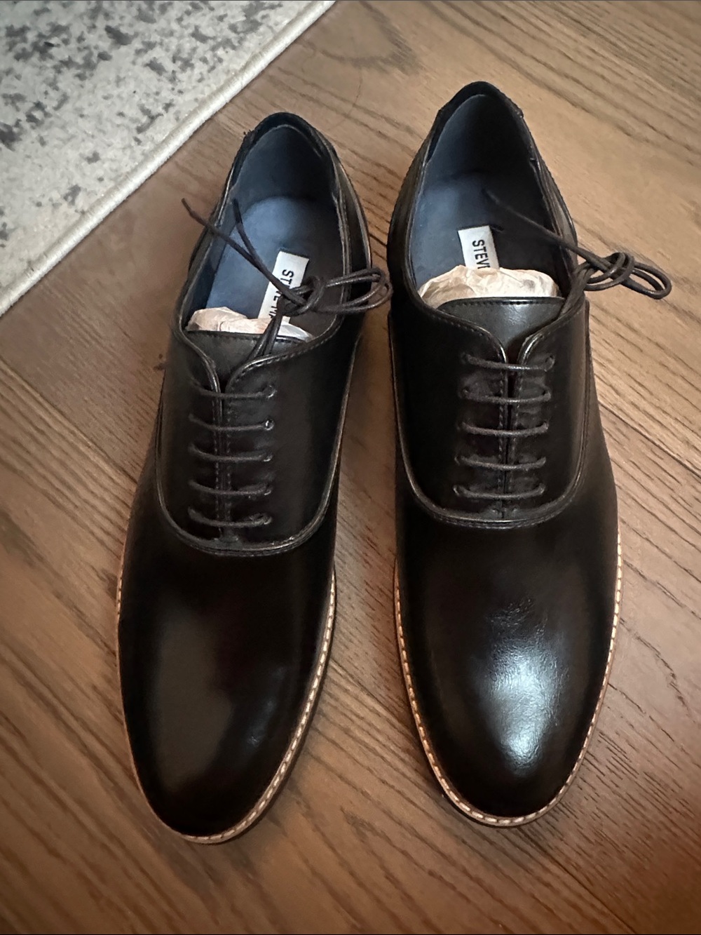 Steve Madden Black Leather Derby Oxfords with Brown Contrast Welt